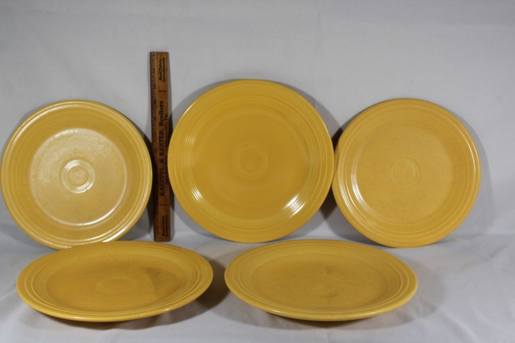 5 Yellow Fiestaware Plates (1 of 2)