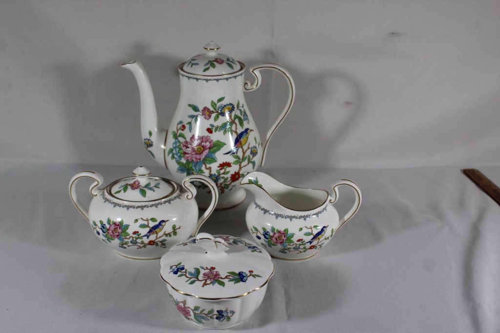 Vintage Aynslay Pembroke Bone China Tea Service: good overall as pictured Includes teapot, cream, sugar, and powder box.