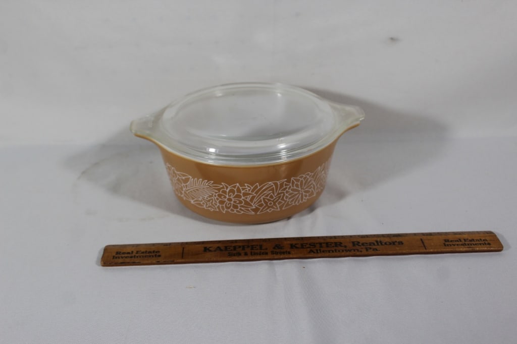 Pyrex Woodland casserole dish: good overall as pictured