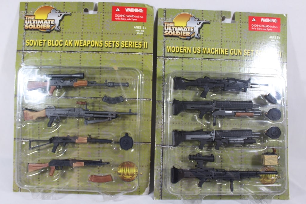 The Ultimate Soldier toy gun set: 2 set of toy guns (new in box) Good overall as pictured.