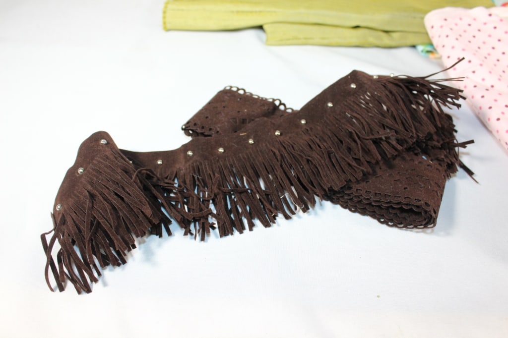 10 Pounds of Assorted Quilters Fabric: Good overall as pictured.