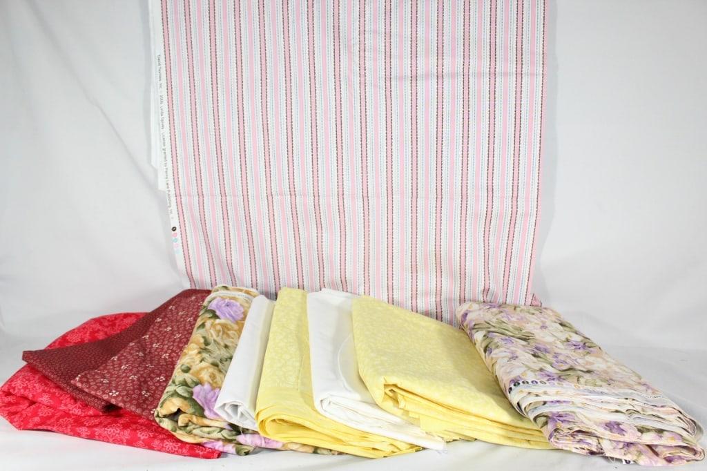 10 Pounds Of Assorted Quilting Fabric: Good overall as pictured.