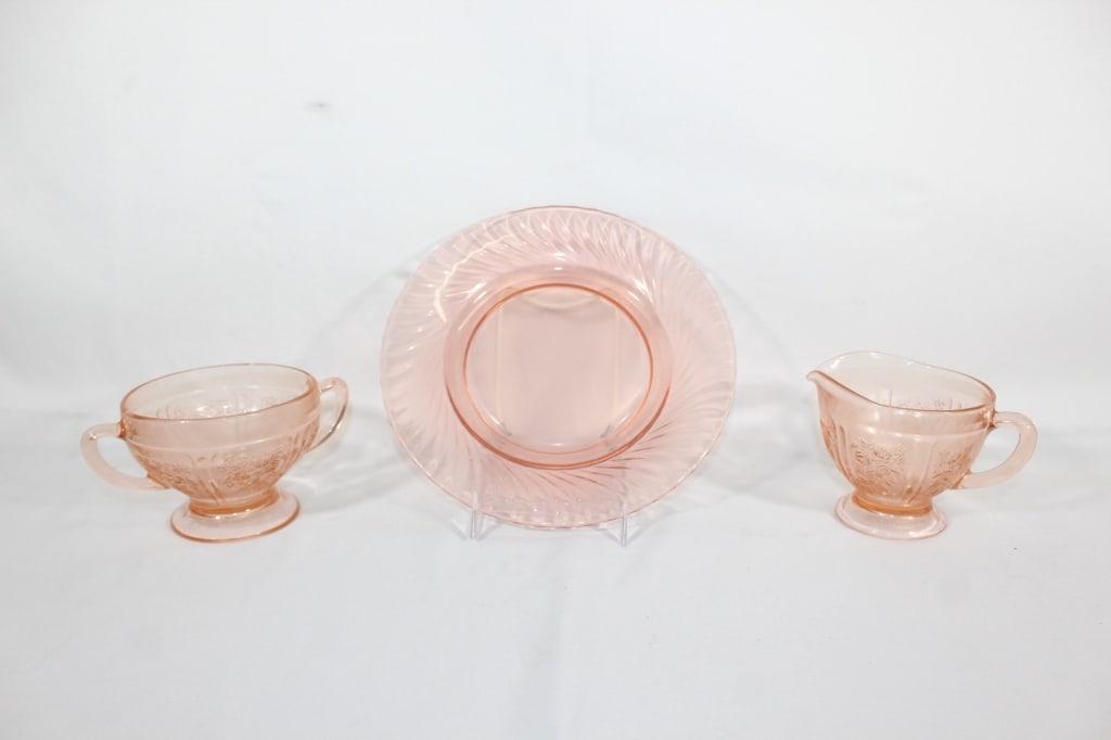 Depression Glass - Pink 3 Pieces (1 of 4)