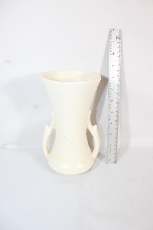 Vtg McCoy USA Pottery Double Handled Vase (1 of 3)