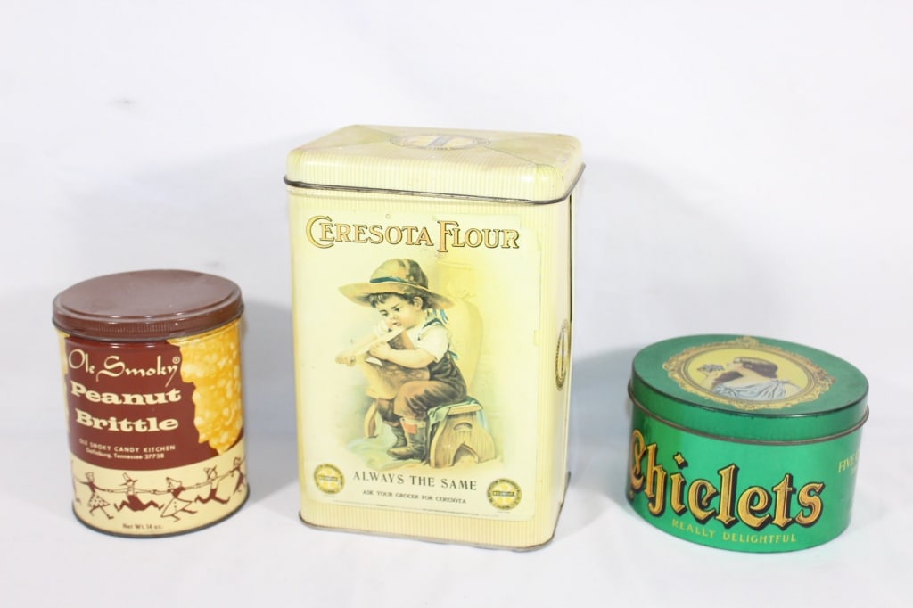 Lot Kitchen Tins/ 3 (1 of 4)