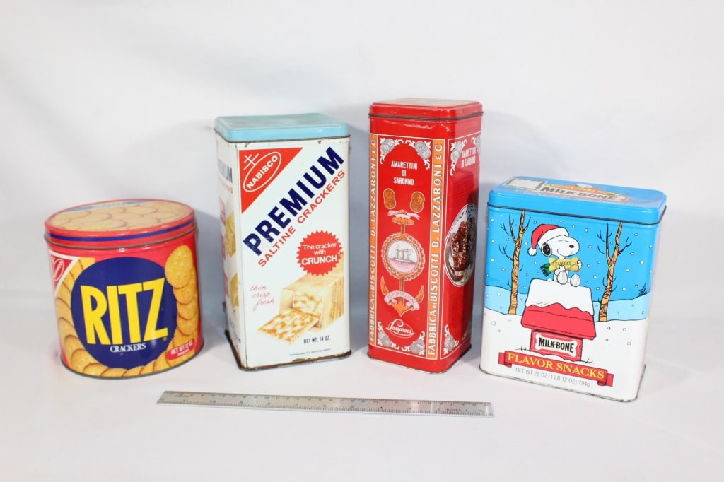 Lot of Kitchen Tins / 4 (1 of 1)