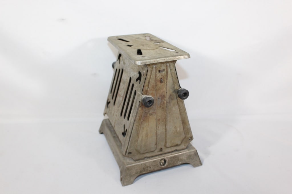 Antique 2 Slice Toaster (1 of 4)