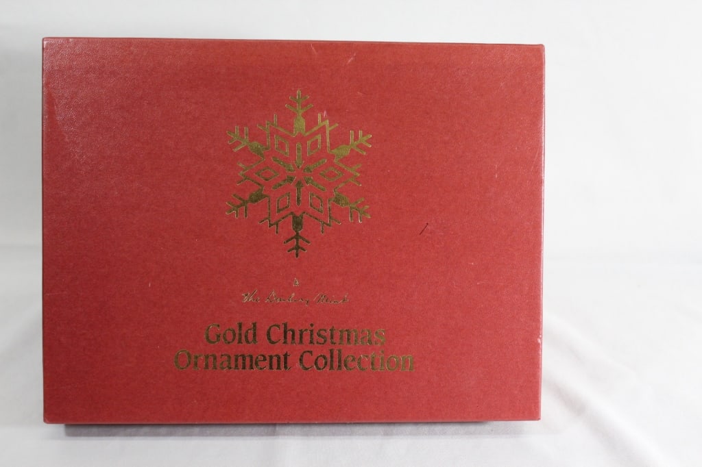 Danbury Mint Christmas Ornaments 12Pc: Millenium 2000 Gold Christmas Ornament Collection Good overall as pictured