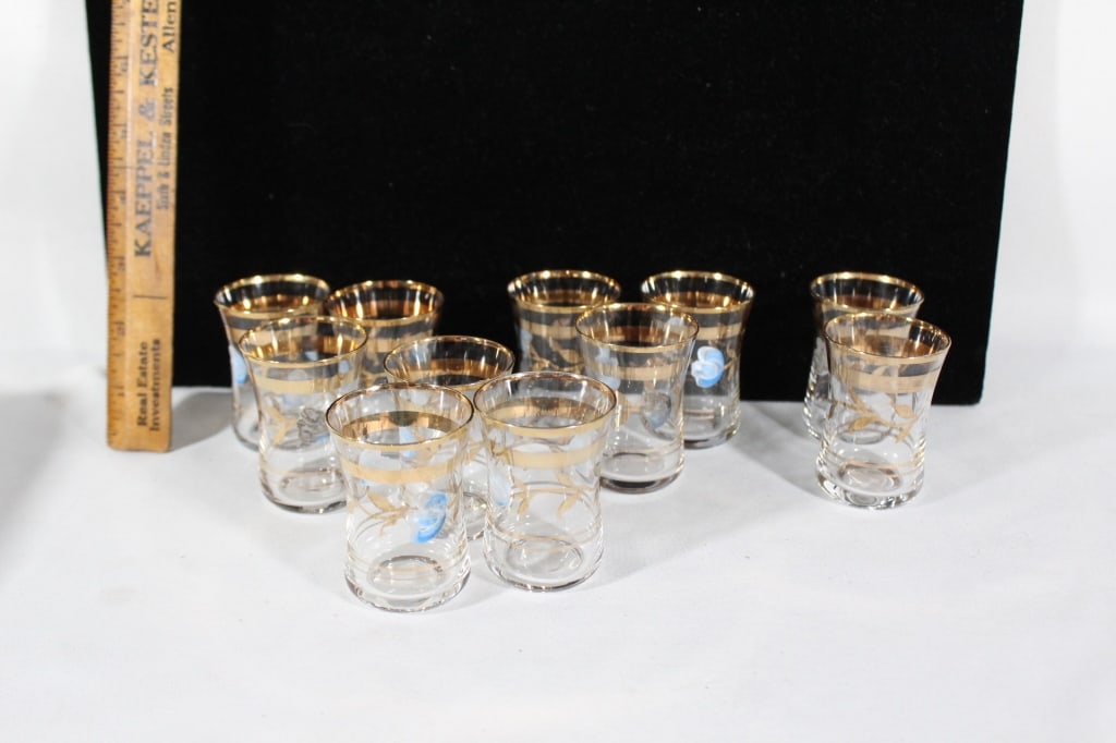 11 vintage hand painted gilded shot glasses (1 of 2)
