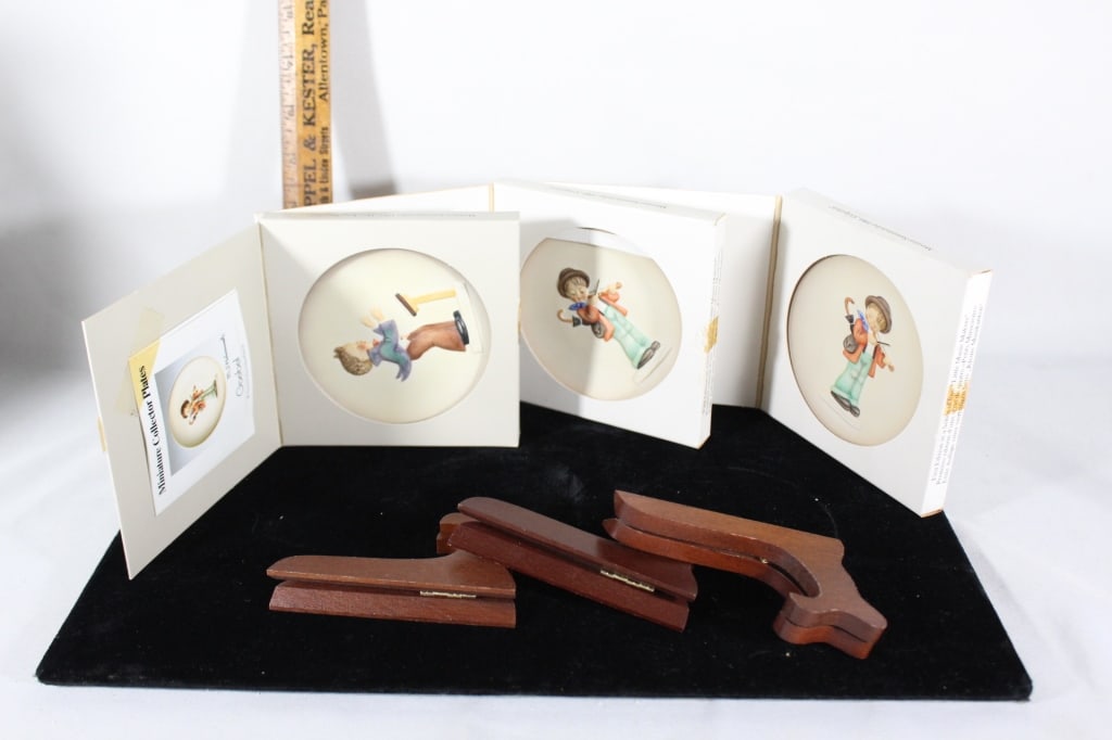Three M.J. Hummel Goebel collectors plates (1 of 4)
