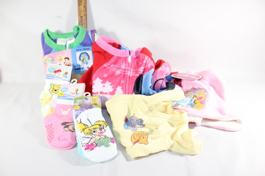 Large lot of Disney baby clothes (1 of 4)