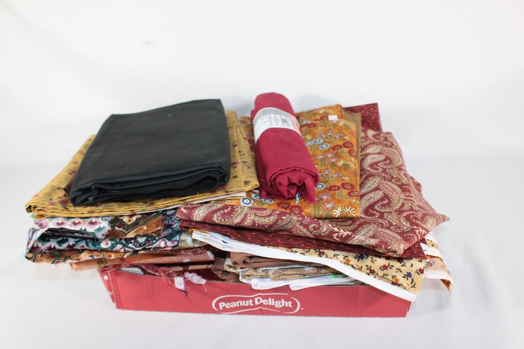 10 lbs Quilt Fabric -Marcus Bros. etc.: Good overall as pictured