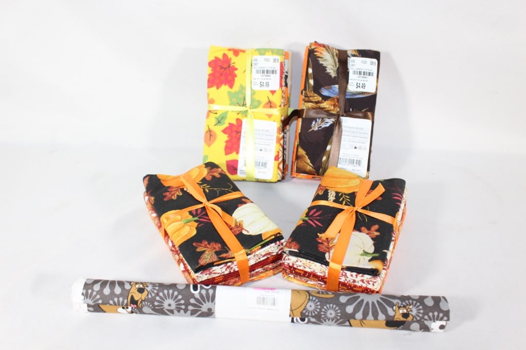 Quilt Fabric - Fall and Scooby Doo: Good overall as pictured