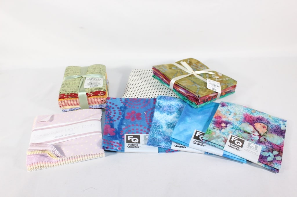 Lot of Quilt Fabric Squares etc.: Good overall as pictured_x0002_