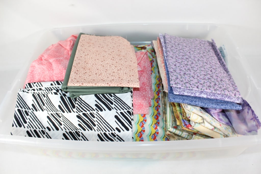 10 lbs Quilt Fabric -Koos etc.: Good overall as pictured