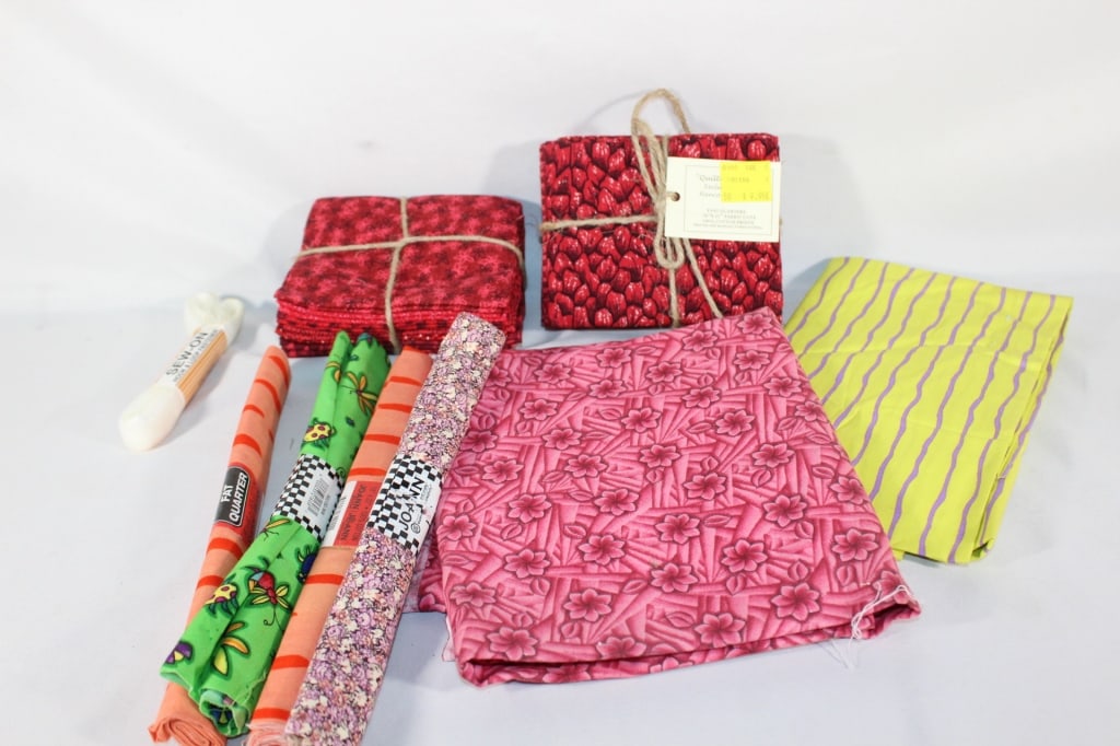 Lot of Quilt Fabric - Fat Quarter, Squares etc.: Good overall as pictured