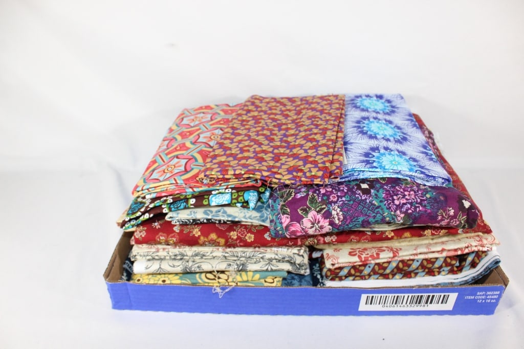 10 lbs Quilt Fabric -Kaffee Fassett etc. (1 of 1)
