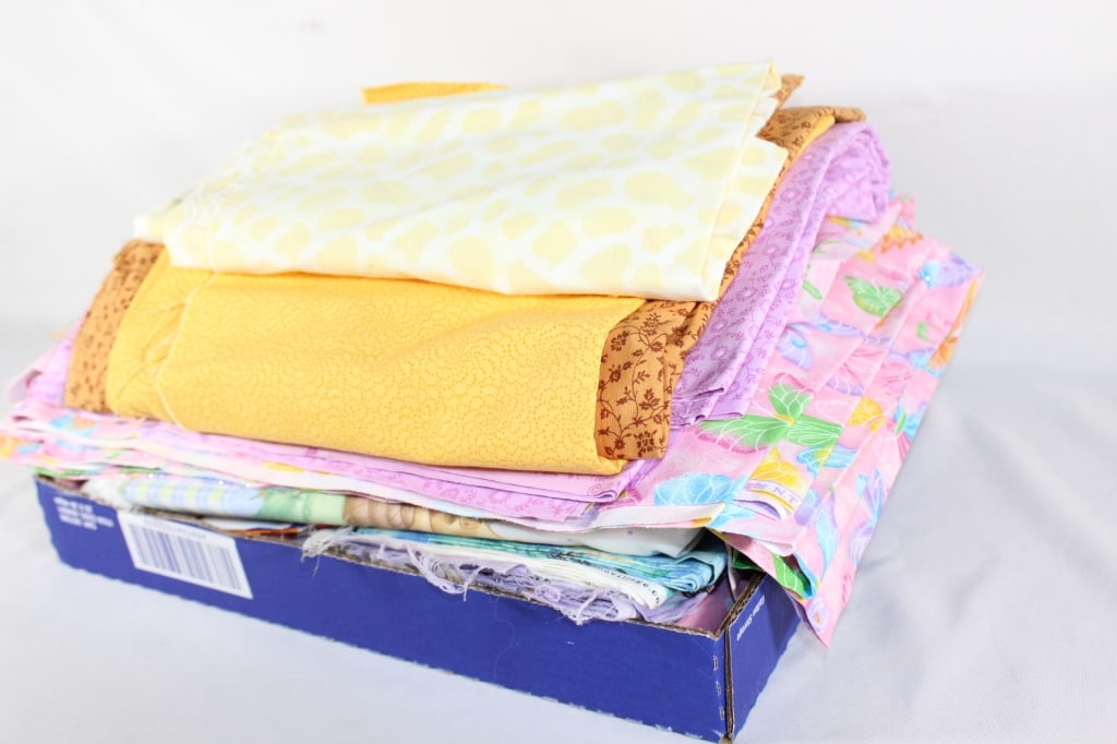 10 lbs Quilt Fabric - Fabric Traditions, etc.: Good overall as pictured