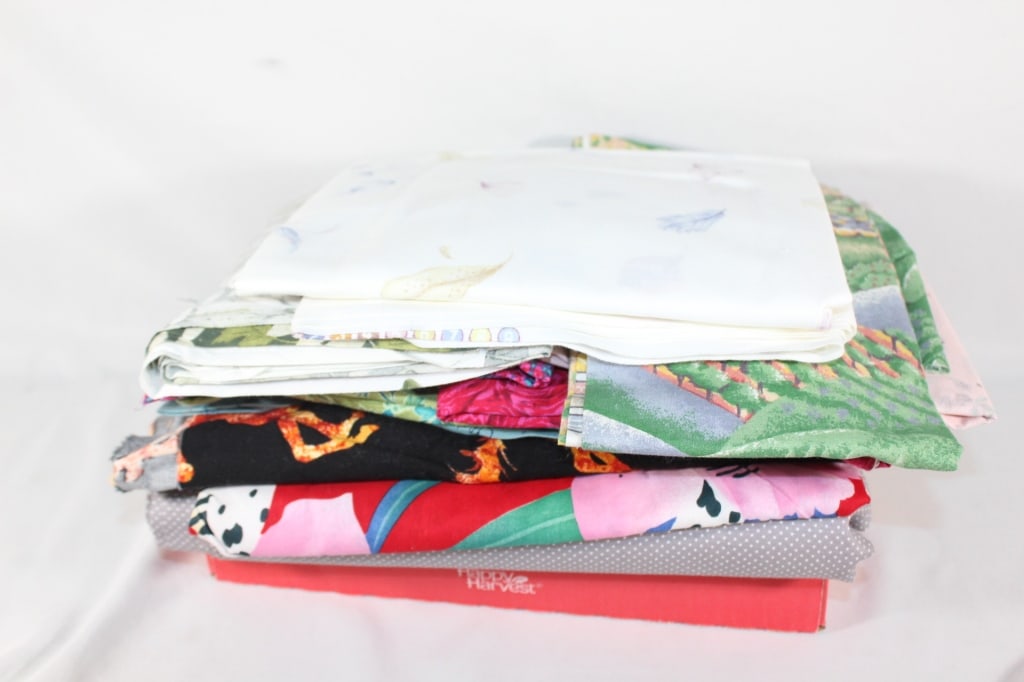 10 lbs Quilt Fabric - Timeless Treasures, etc.: Good overall as pictured