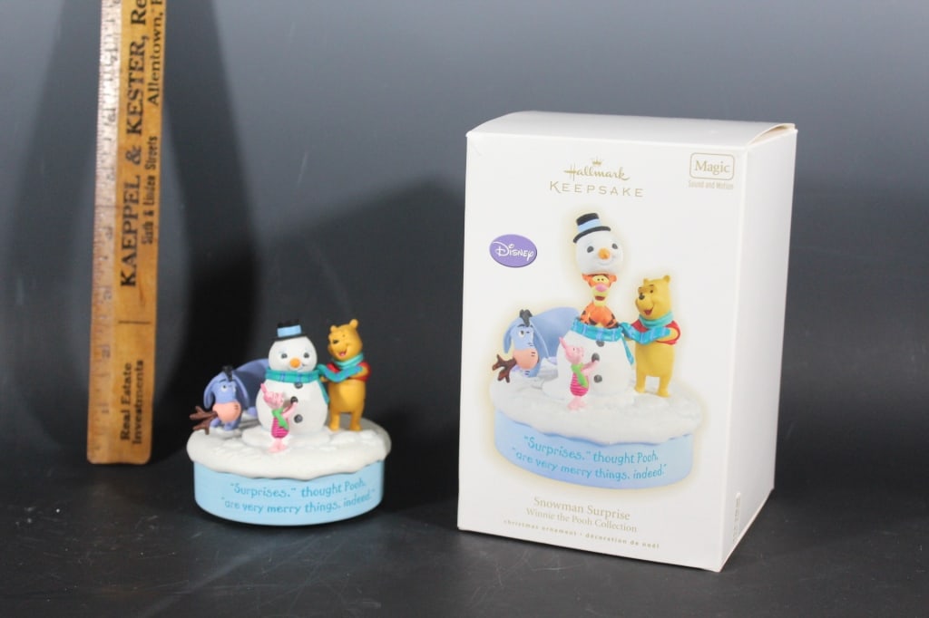 Hallmark Keepsake Disney Winnie the Pooh: Snowman Surprise-2009 roughly 3 inches tall Good overall as pictured *Proceeds from this lot benefit the Rotary Club of Greater Gainesville (Fla.)