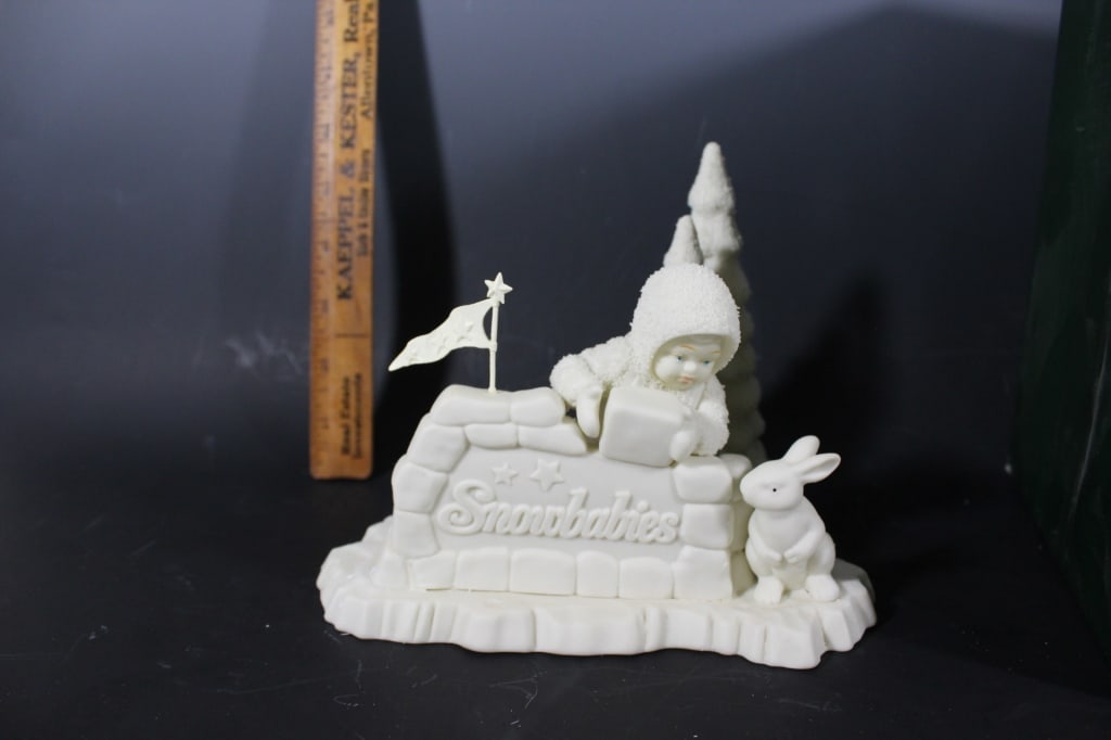 Snowbabies Where did you come from: Department 56 Where did you come from Good overall condition Roughly 5.5" *Proceeds from this lot benefit the Rotary Club of