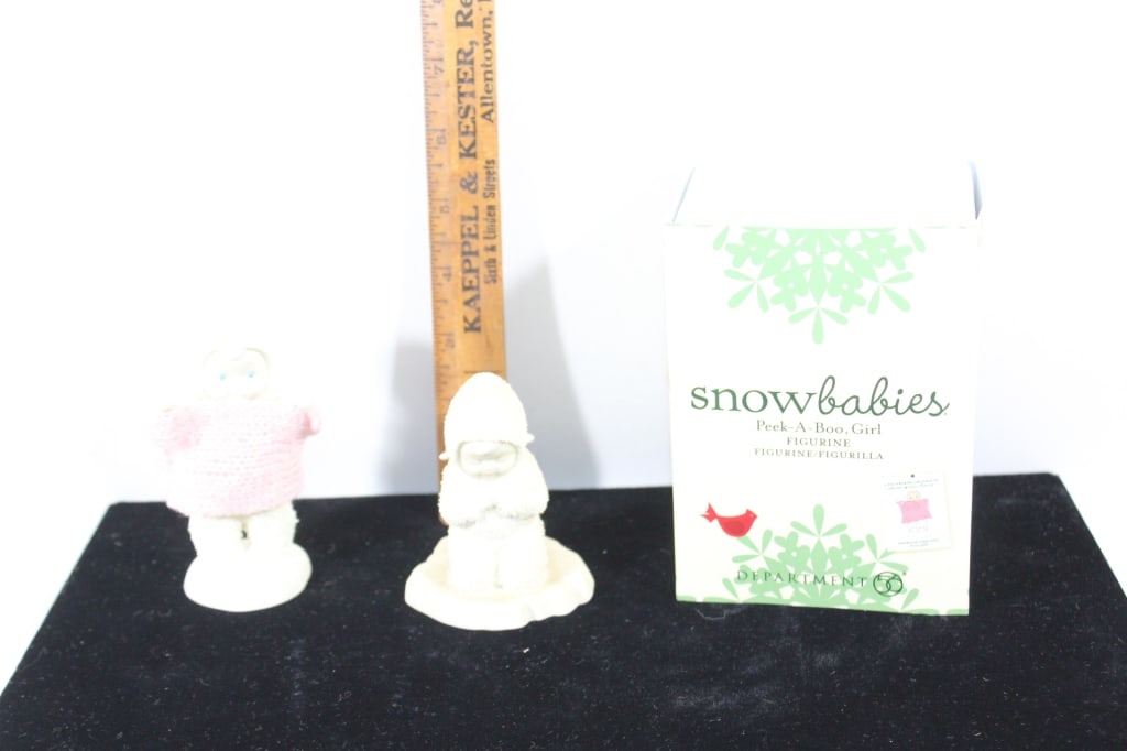 Two Snowbabie figurines (1 of 4)