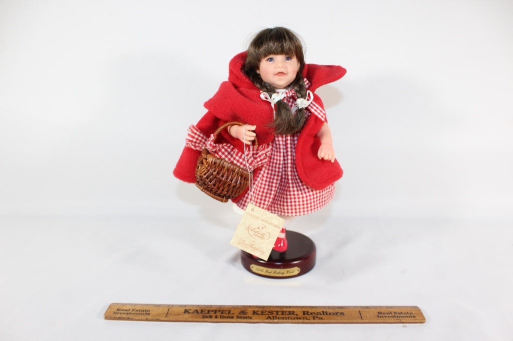 Classic Miniature Little Red Riding Hood (1 of 1)