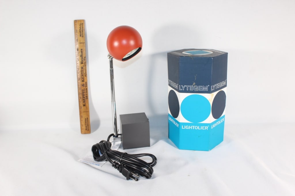 Lytegem Lightolier table lamp in org box: roughly 11 inches tall tested-works Good overall as pictured