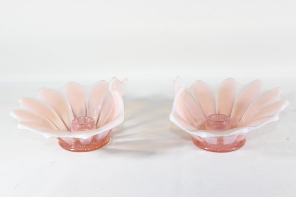 Fostoria Hankerchief Pink Candle Holders (1 of 4)
