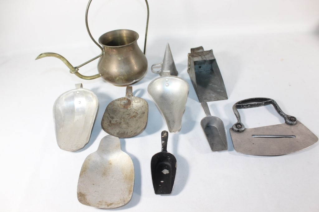 Antique Kitchen Items, Scoops, Chopper etc. (1 of 4)