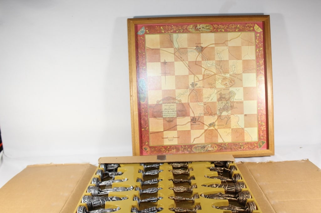 Battle of Bunker Hill Chess Board & Pieces: Battle of Bunker Hill Revolutionary War Map with chess pieces