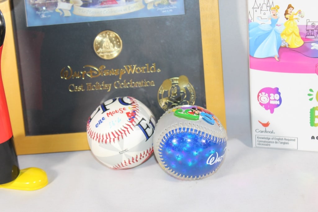 Misc Disney - Baseballs, Cast Member, Wand etc: wand works, Good overall as pictured