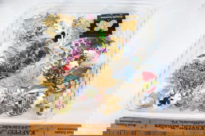 Large lot of VTG brooches