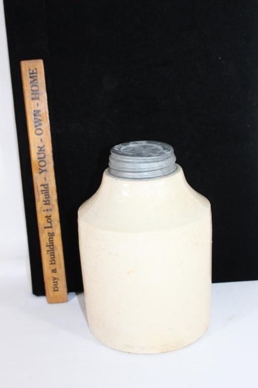 Stoneware Ball canning jar (1 of 3)