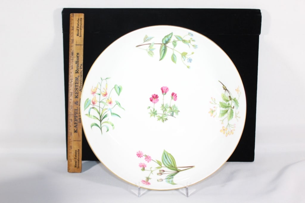 Race Mintor large serving bowl c1961 -81: Good overall as pictured