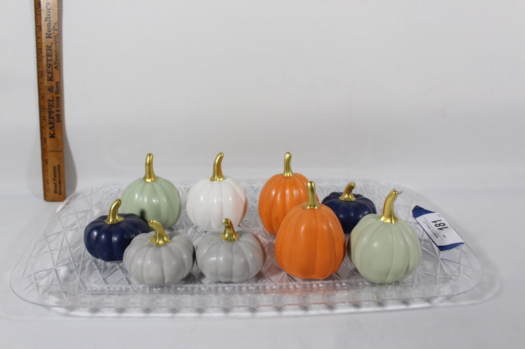 Mixed Lot of ceramic Pumpkin Decorative  Ornaments (1 of 3)
