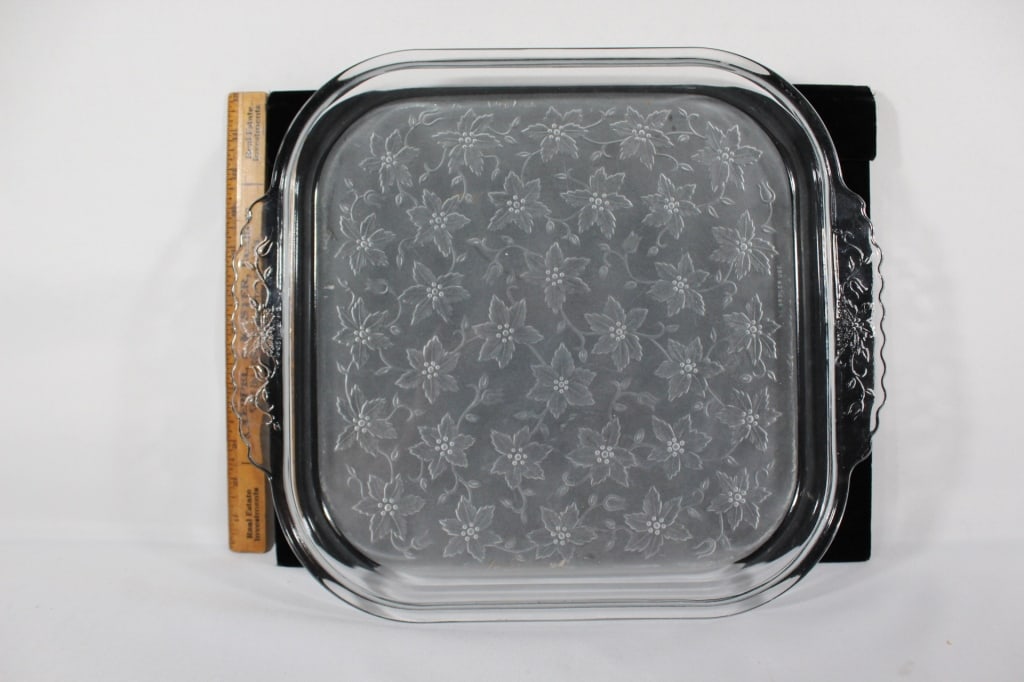 Etched Glass Platter: 13 X 15 inches. Etching of leaves *Proceeds from this lot benefit the Rotary Club of Greater Gainesville (Fla.)