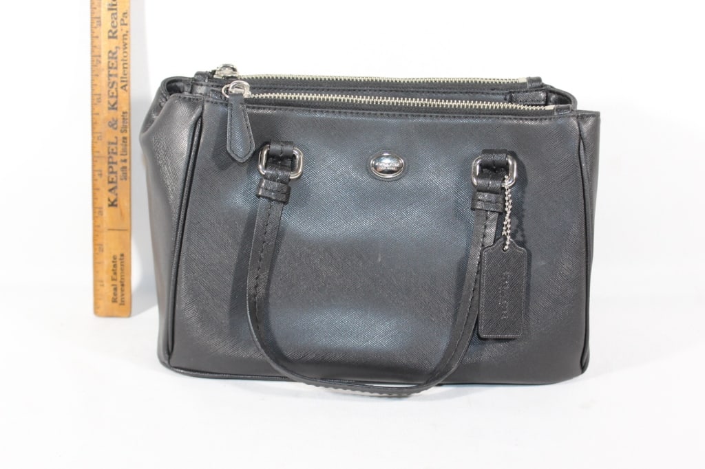 Black Coach purse (1 of 6)