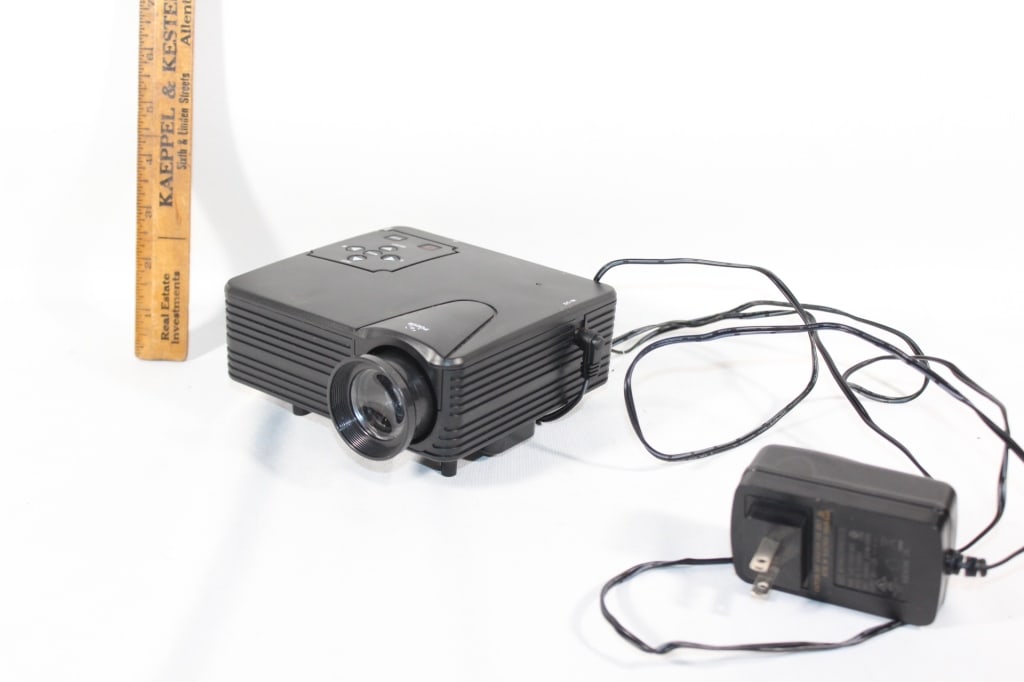 Mr Christmas projector - works: tested Good overall as pictured