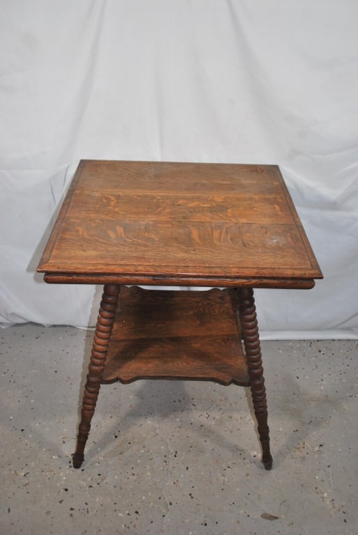 Antique spool leg Oak parlor table (1 of 3)
