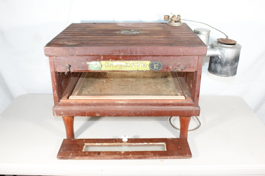 Rare Antique countertop Buckeye Incubator c1900 (1 of 4)