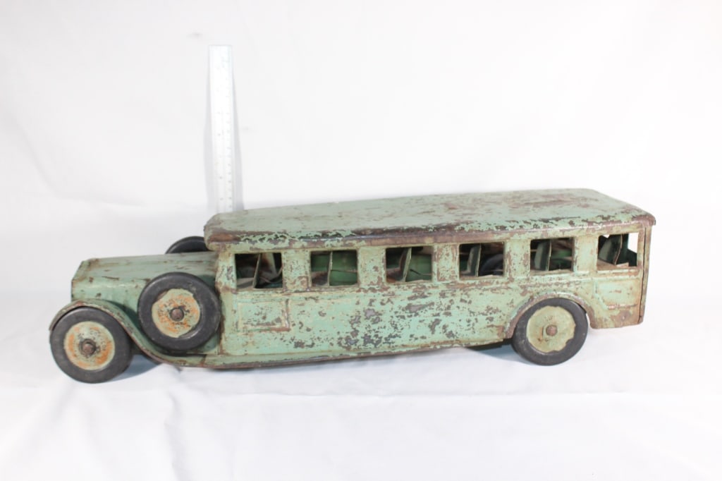 Vintage Cor Cor Washington Tin toy bus (1 of 4)