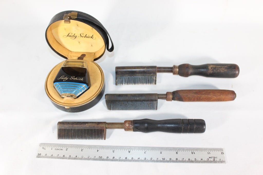 VTG Lady Schick and Hot Combs (1 of 3)