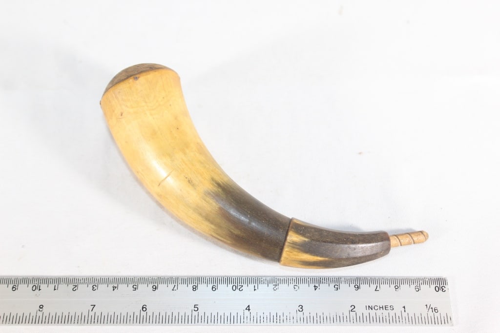 Black Powder Horn (1 of 2)