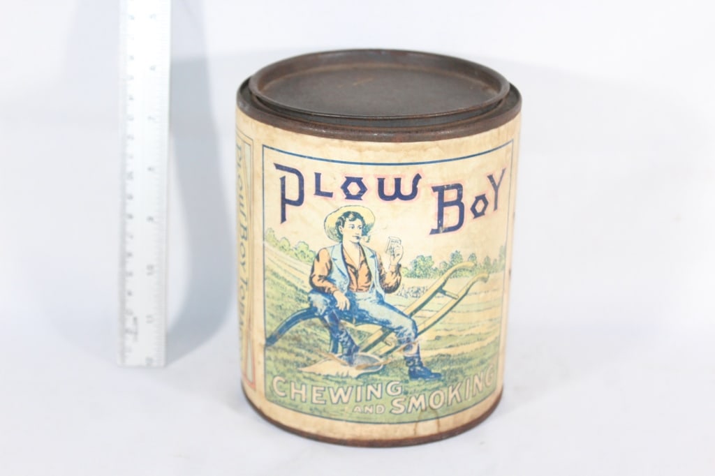 Antique Plow Boy Chewing / Smoking Tin: Good overall as pictured