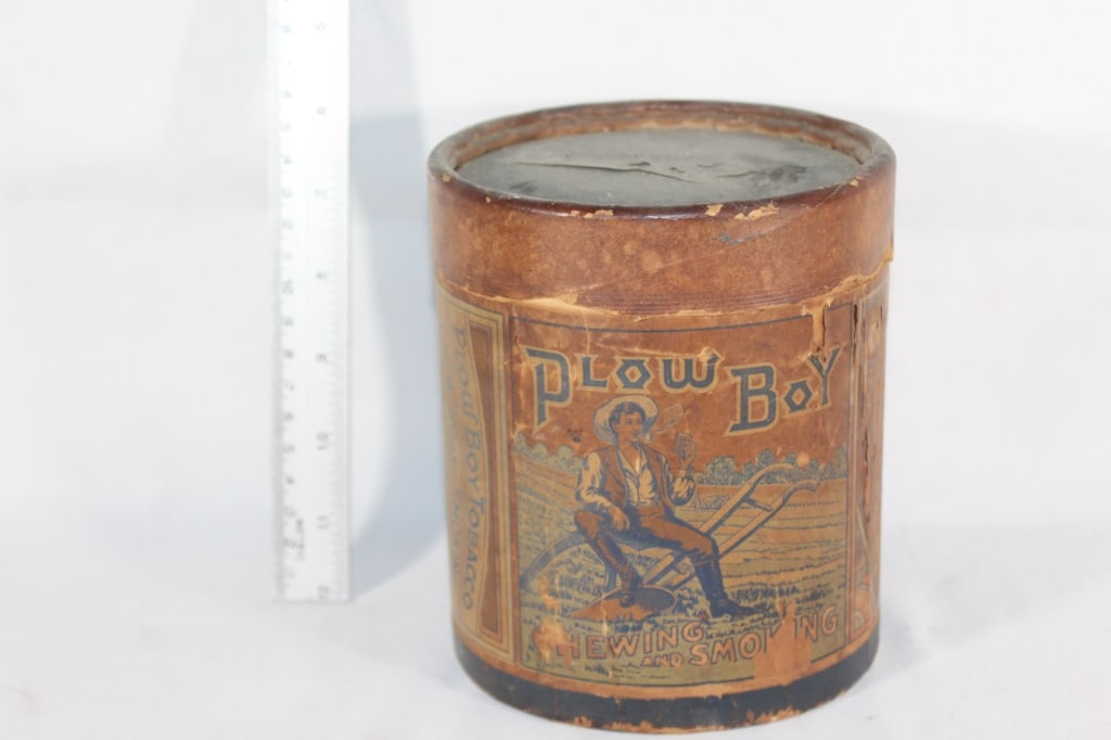 Antique Plow Boy Chewing / Smoking Tin: Good overall as pictured