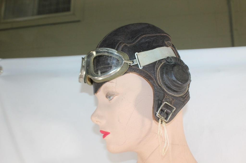 NAF 1092 Vintage Flight Helmet: Good overall as pictured