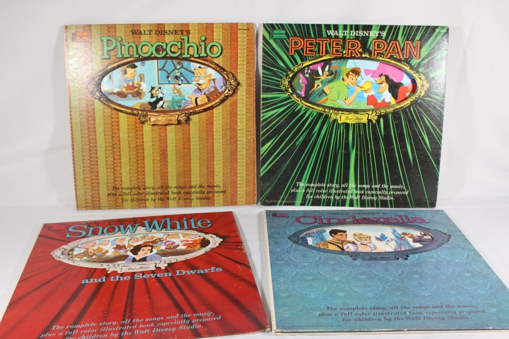 4 Disney Albums Cinderella, Snow White, Peter Pan (1 of 5)
