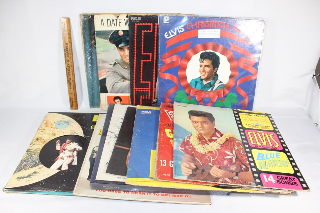 Large lot of VTG Elvis records (1 of 3)