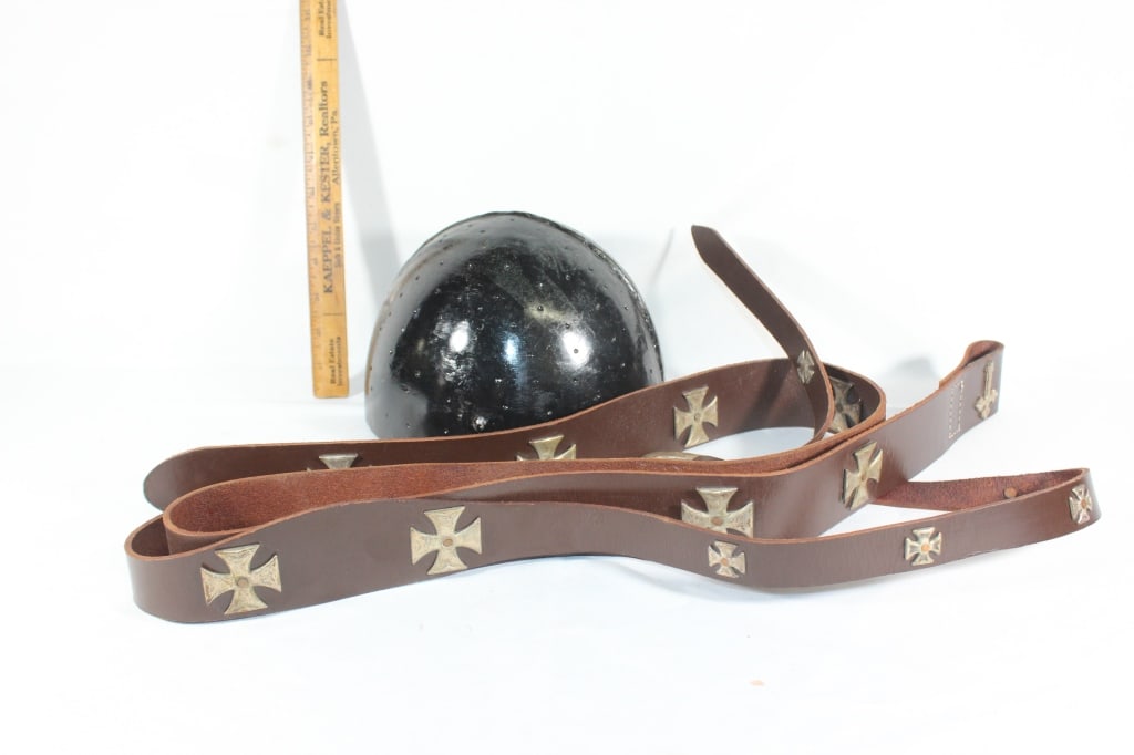 Knights of Templar helmet and belt: Good overall as pictured